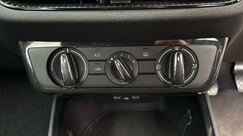 Skoda Fabia 1.0 MPI 80 Colour Edition 5dr Petrol Hatchback